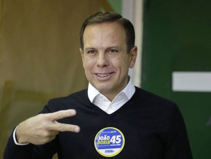 O prefeito eleito de São Paulo pelo PSDB, João Doria, ao votar no domingo.