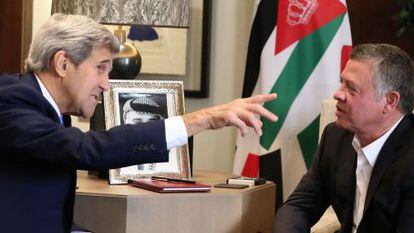 Rei Abdullah, da Jordânia, recebe o secretário de Estado John Kerry
