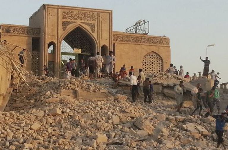A mesquita em honra ao profeta Yunus (Jonas) em Mossul, destruída em julho por terroristas do Estado Islâmico.
