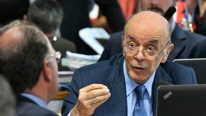 O senador José Serra participa de reunião da Comissão de Constituição, Justiça e Cidadania em março.