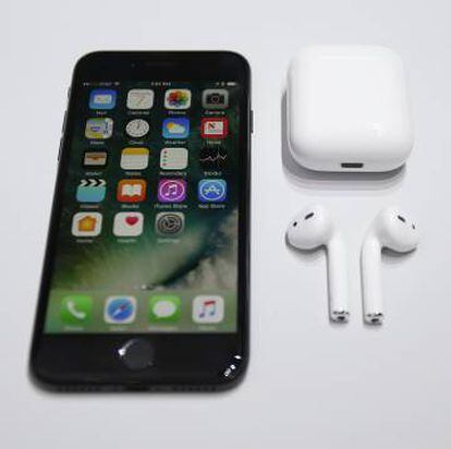 O novo iPhone7 e os AirPods.