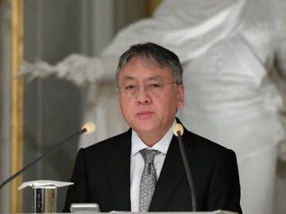 O prêmio Nobel de Literatura, Kazuo Ishiguro, oferece uma coletiva de imprensa depois da leitura de seu discurso de aceitação.