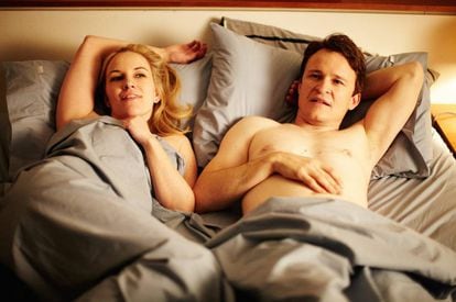 Segundo um estudo feito por cientistas norte-americanos, o sexo matutino melhora a produtividade e as habilidades profissionais. Na foto, uma imagem do filme 'A Pequena Morte’.