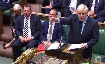 Captura de vídeo mostra o primeiro-ministro britânico durante sua intervenção, nesta terça-feira, no Parlamento.