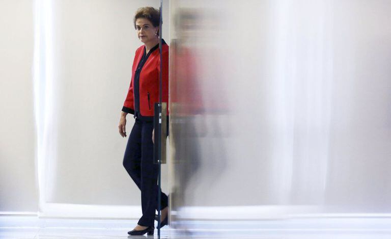 Dilma chega a cerimônia no Palácio do Planalto.