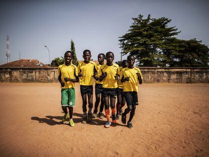 Uma escolinha para os meninos carentes em Guiné-Bissau