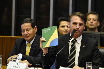 Presidente eleito Jair Bolsonaro e o vice Hamilton Mourão, durante celebração pelos 30 anos da Constituição Federal
