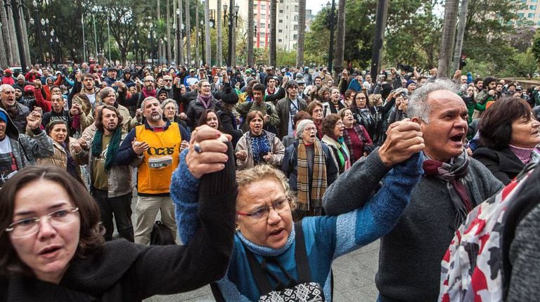 Ato diante da Catedral da Sé, em São Paulo, contra o assassinato do catador Ricardo Nascimento pela PM