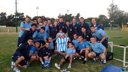 Os jogadores de Racing com Santi, durante a pré-temporada.