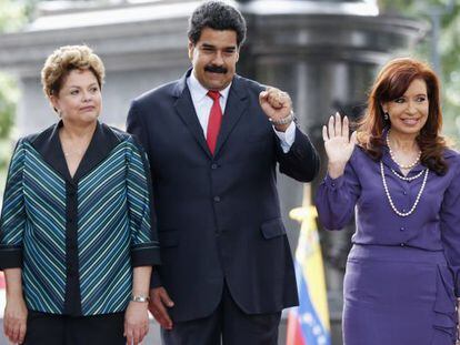 Rousseff, Maduro e Kirchner, nesta terça-feira em Caracas.