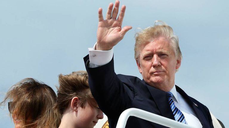 Donald Trump em viagem ao seu clube de golfe em Nova Jersey.