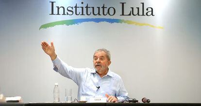O ex-presidente Lula durante entrevista em São Paulo.