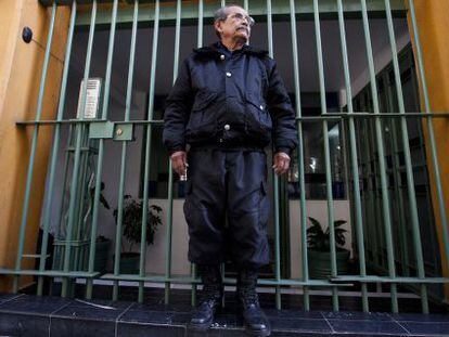 Agustín Chávez, de 66 anos, porteiro no México.