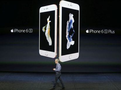 Tim Cook, CEO de Apple, apresenta o iPhone 6s e o iPhone 6sPlus .