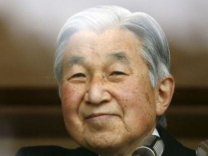 Akihito, de 82 anos, reconhece que devido a sua saúde será difícil “continuar assumindo responsabilidades importantes”