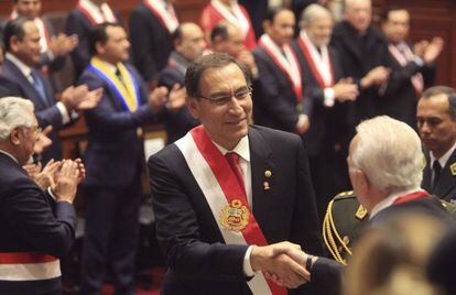 O presidente Vizcarra no Congresso.