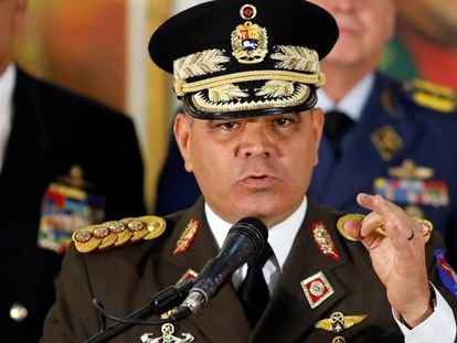 Ministro da Defesa da Venezuela respalda Maduro. 