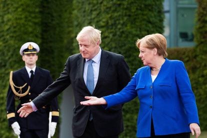 O primeiro-ministro britânico, Boris Johnson, e o chanceler alemã, Angela Merkel, em agosto em Berlim.