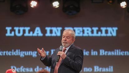 O ex-presidente Lula participa de debate em Berlim, Alemanha, em 10 de março.