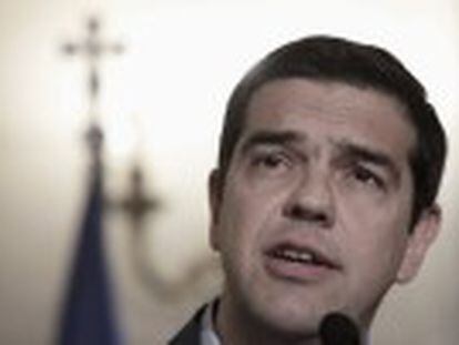 Primeiro-ministro grego garante que não irá contra o mandato das urnas e que Varoufakis é ‘um grande ativo’ do Governo grego
