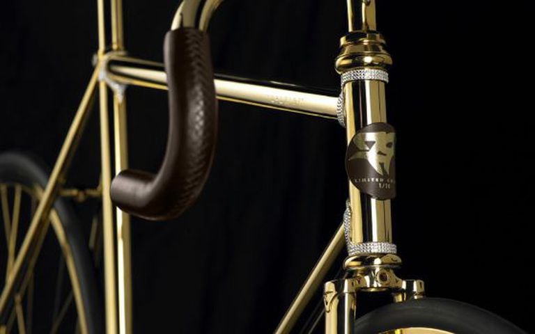 A bicicleta de ouro com cristais Swarovski, de Aurumania.