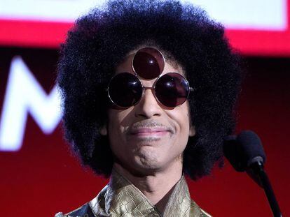 Prince, em novembro de 2015, durante os American Music Awards, em Califórnia.