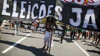 Manifestante defende Elei&ccedil;&otilde;es J&aacute; em ato deste domingo no Rio