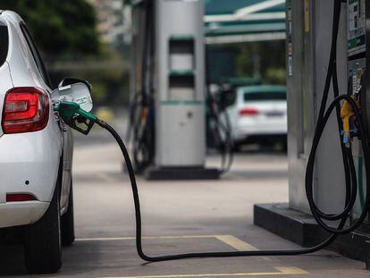 Petrobras estreia política de preço da gasolina para enviar mensagem a investidor