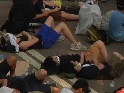 Manifestação perto da sede do Governo em Hong Kong. AFP / ATLAS