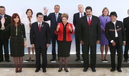 Dilma Rousseff com participantes da C&uacute;pula do Mercosul no Brasil. 