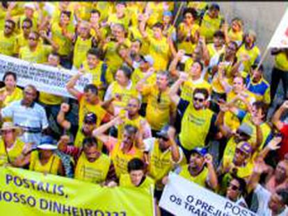 Protesto contra preju&iacute;zo no Postalis, um dos fundos investigados.