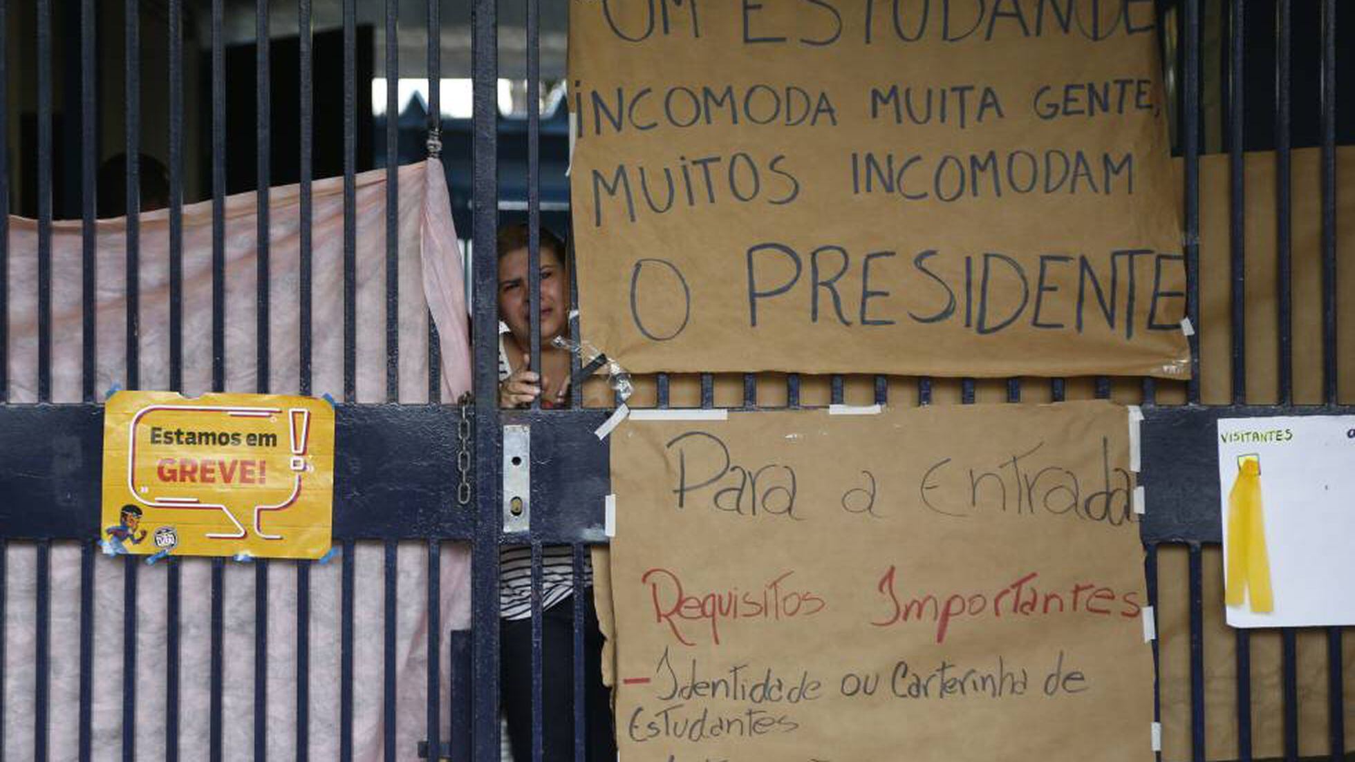 Dia do(a) Estudante também é dia de defender a escola pública APP