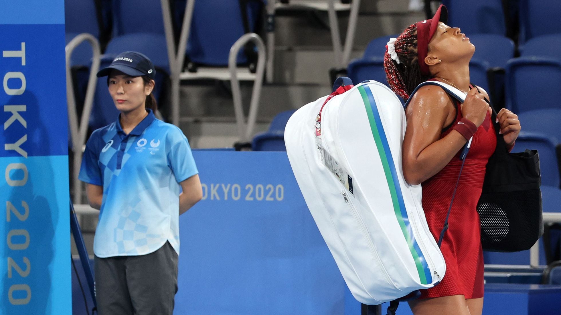 Em jogo tenso, tenistas brasileiras viram sobre checas e vão às quartas em  Tóquio