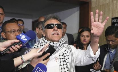 O ex-guerrilheiro das FARC Jesús Santrich, depois de tomar posse no Congresso colombiano.