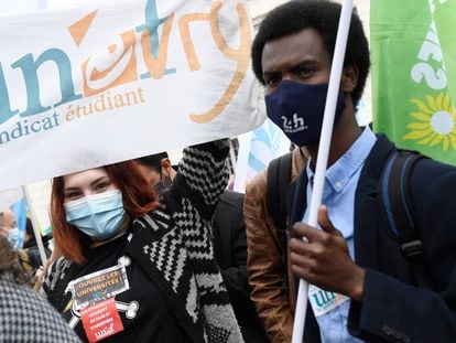 Manifestação de estudantes contra a precariedade, em 16 de março em Paris.