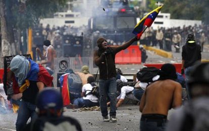 Protesto em Caracas nesta quarta-feira. 