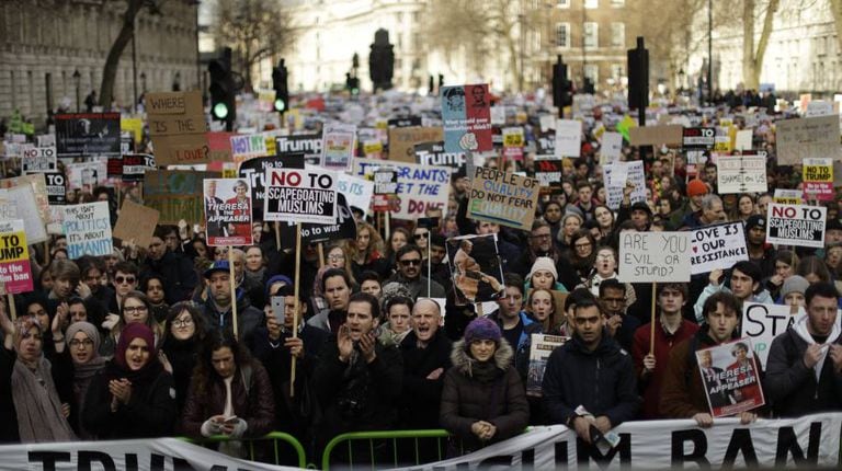 Manifestação contra o veto migratório de Trump