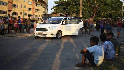 O carro de Evaldo dos Santos Rosa, após ser atingido por mais de 80 tiros, no domingo de 7 de abril.