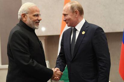 Modi e Putin, em uma cúpula dos países emergentes em julho.