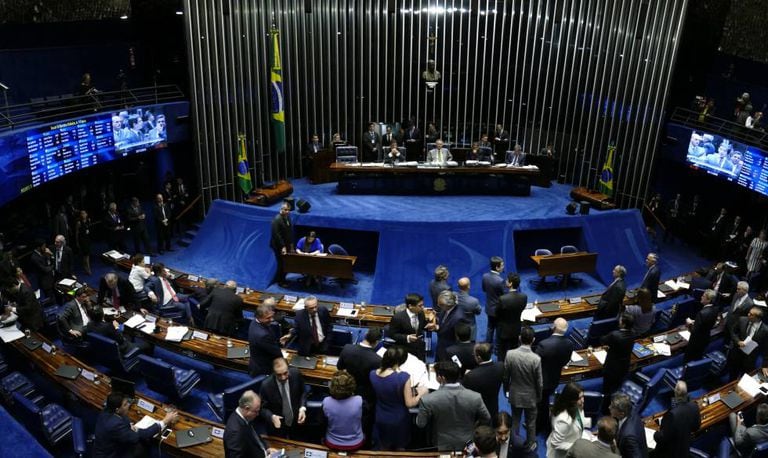 Plenário do Senado, onde o debate ocorre nesta quinta.