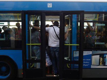 Um ônibus da empresa EMT, em Madri, capital da Espanha.