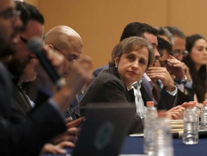 Carmen Aristegui e outras das vítimas da espionagem do Governo mexicano.