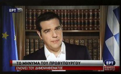 O primeiro-ministro Tsipras em pronunciamento nesta sexta.