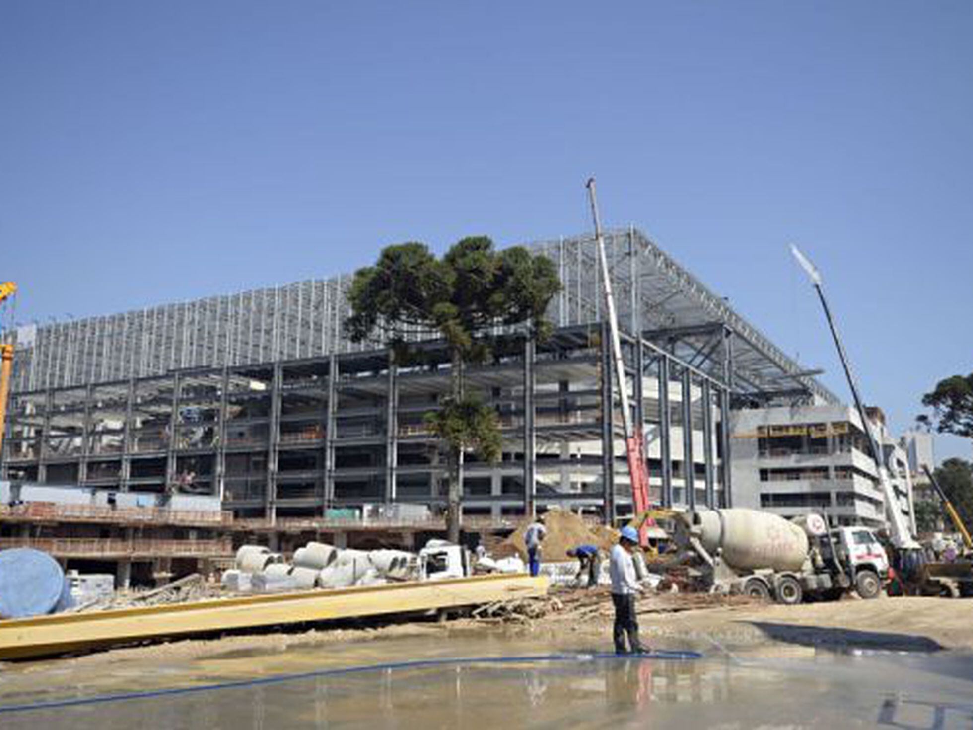 Com atraso e reclamações, Arena da Amazônia é 9º estádio