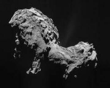 O cometa 67P/Churyumov–Gerasimenko, fotografado pela Missão Rosetta em 19 de setembro de 2014. O objetivo original da Rosetta era o 46P/Wirtanen, mas a NASA perdeu o prazo para lançá-la a tempo.