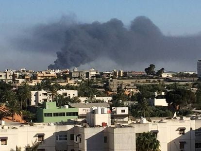 Confrontos violentos – o terceiro conflito em sete meses – irromperam na capital da Líbia.