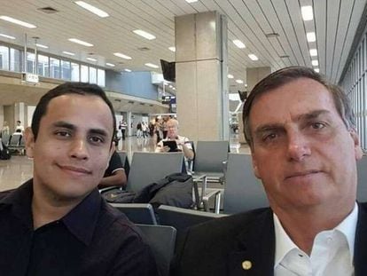 O assessor Tércio Arnaud e o presidente Jair Bolsonaro.