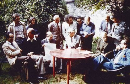 Integrantes da OuLiPo em fotografia de 1975, em Boulogne (França).