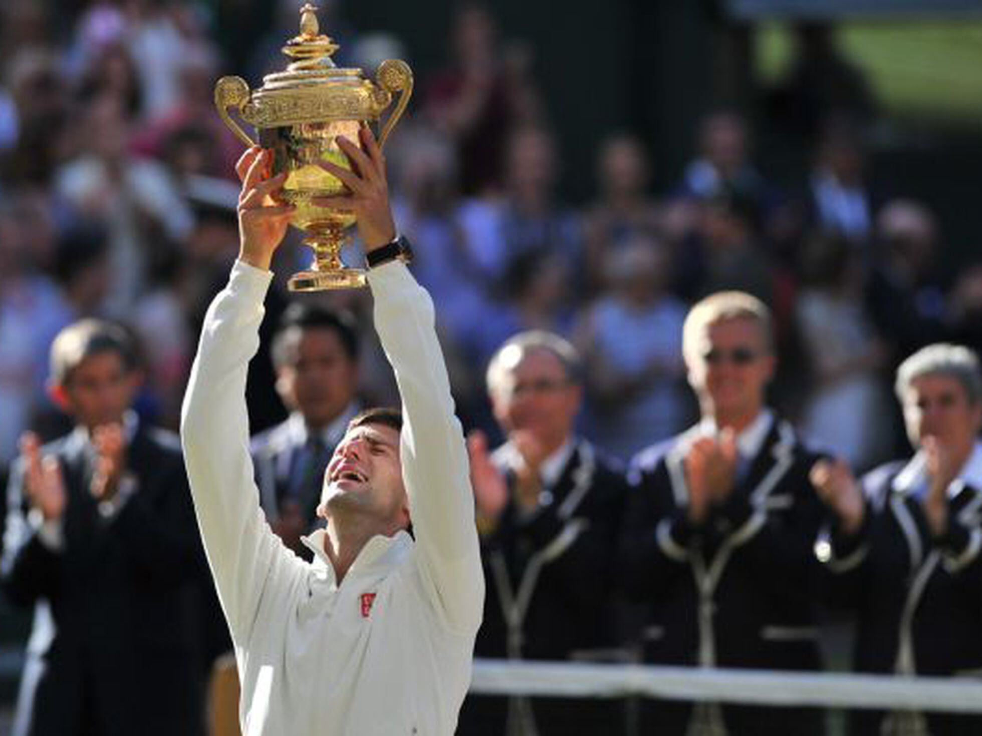 Djokovic bate Nadal pela quinta vez e é campeão em Wimbledon