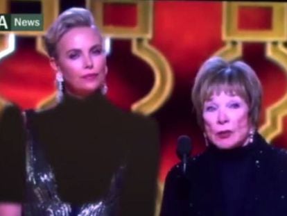 A imagem retocada de Charlize Theron ao lado de Shirley MacLaine.